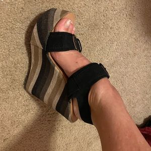 GUC Super Cute Wedges -Neutral colors